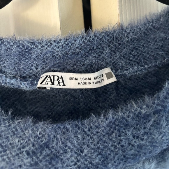 Zara Jacquard Blue Fuzzy Eyelash Knit Sweater
Vest size medium - Picture 3 of 5
